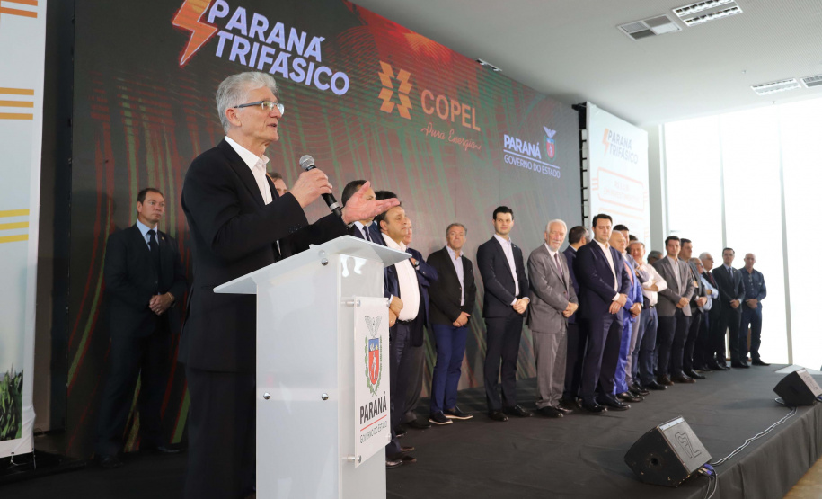 O governador Carlos Massa Ratinho Junior e o presidente da Copel, Daniel Slaviero, lançam nesta terça-feira (29) o Programa Paraná Trifásico, em Curitiba