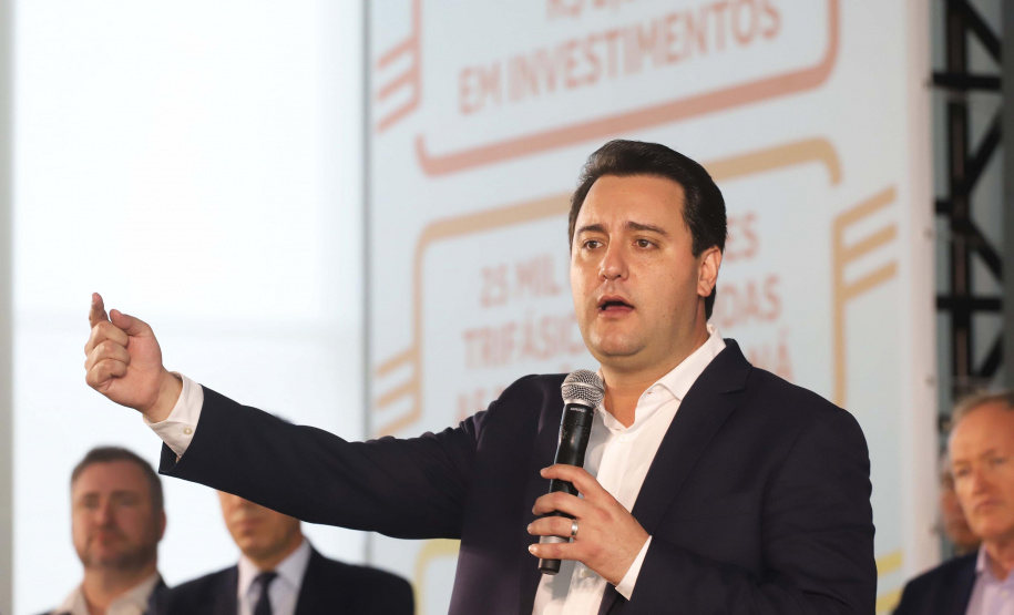 O governador Carlos Massa Ratinho Junior e o presidente da Copel, Daniel Slaviero, lançam nesta terça-feira (29) o Programa Paraná Trifásico, em Curitiba