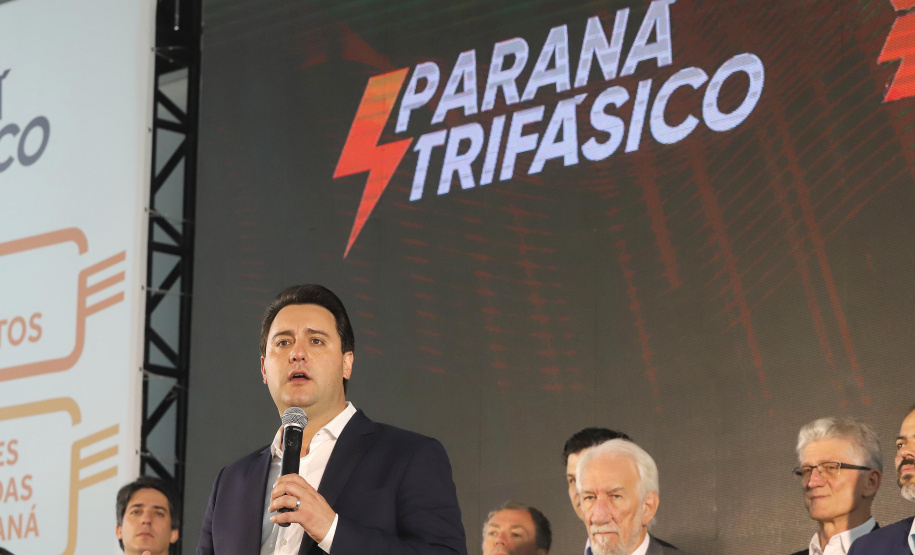 O governador Carlos Massa Ratinho Junior e o presidente da Copel, Daniel Slaviero, lançam nesta terça-feira (29) o Programa Paraná Trifásico, em Curitiba