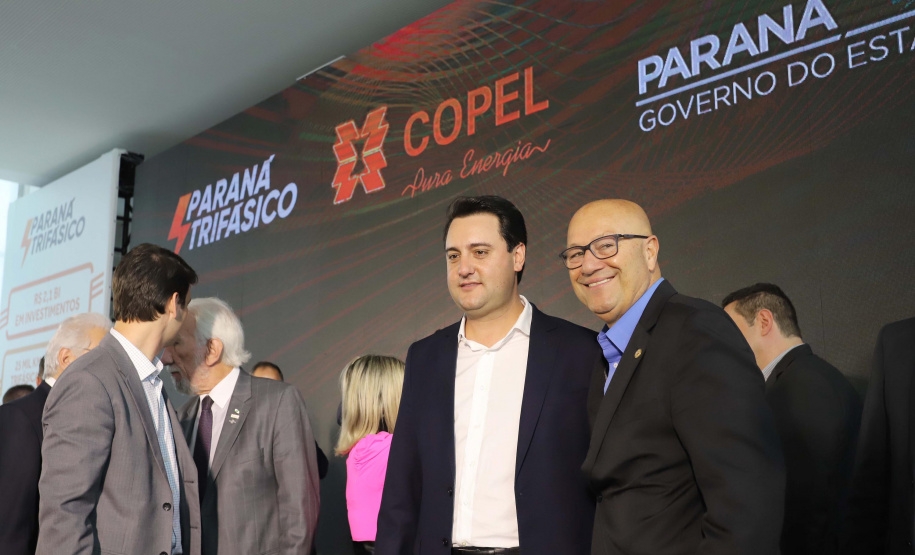 O governador Carlos Massa Ratinho Junior e o presidente da Copel, Daniel Slaviero, lançam nesta terça-feira (29) o Programa Paraná Trifásico, em Curitiba