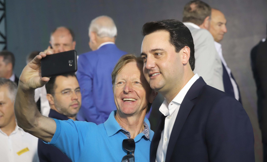 O governador Carlos Massa Ratinho Junior e o presidente da Copel, Daniel Slaviero, lançam nesta terça-feira (29) o Programa Paraná Trifásico, em Curitiba