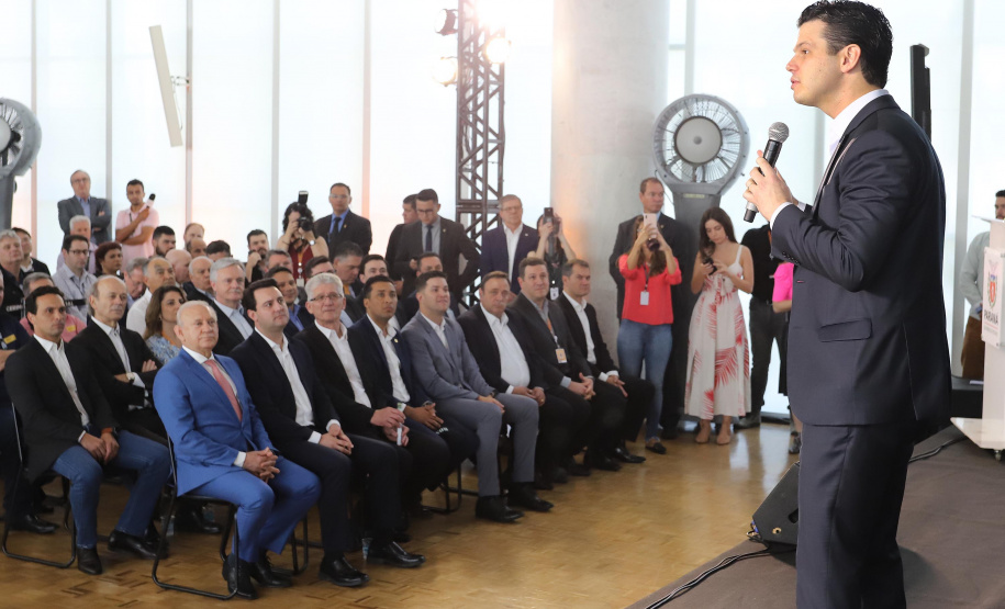 O governador Carlos Massa Ratinho Junior e o presidente da Copel, Daniel Slaviero, lançam nesta terça-feira (29) o Programa Paraná Trifásico, em Curitiba