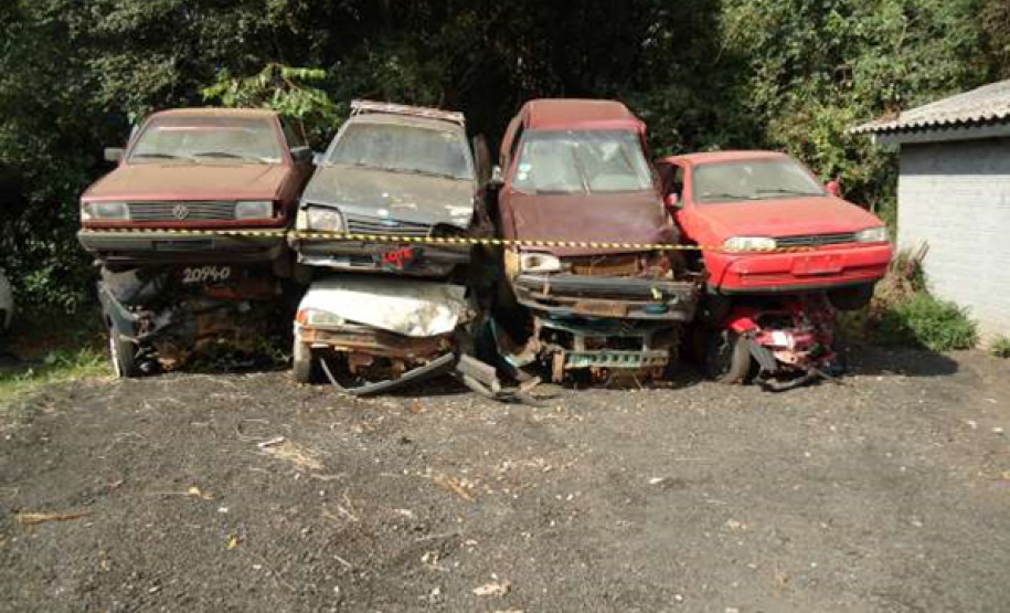 O Departamento de Estradas de Rodagem do Paraná (DER/PR) realiza terça-feira (05.11) leilão de sucata de veículos automotores. Podem participar empresas que comprovem o registro no ramo de desmontagem de veículos, seguindo o estabelecido no Edital de Leilão n.º 001/2019 – DER/SEIL, disponível no portal do DER/PR: www.der.pr.gov.br. Foto:DER