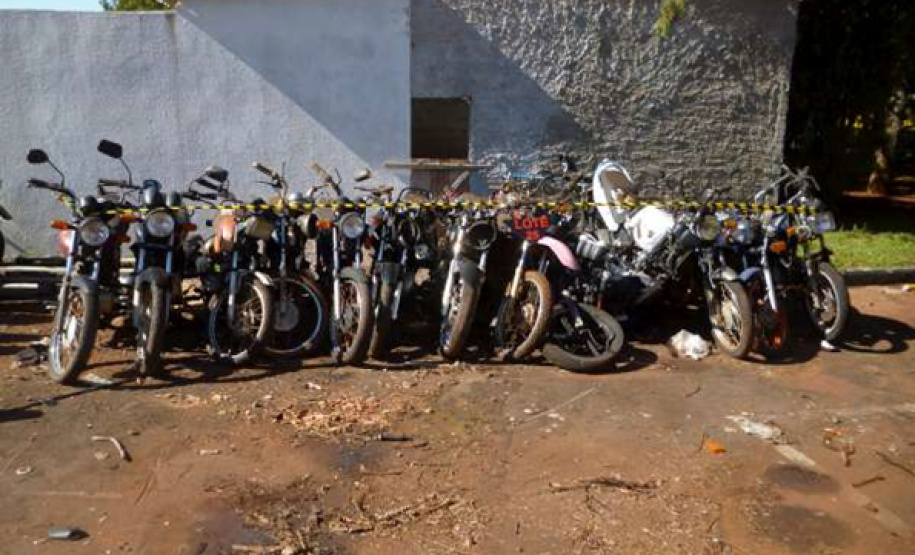 O Departamento de Estradas de Rodagem do Paraná (DER/PR) realiza terça-feira (05.11) leilão de sucata de veículos automotores. Podem participar empresas que comprovem o registro no ramo de desmontagem de veículos, seguindo o estabelecido no Edital de Leilão n.º 001/2019 – DER/SEIL, disponível no portal do DER/PR: www.der.pr.gov.br. Foto:DER