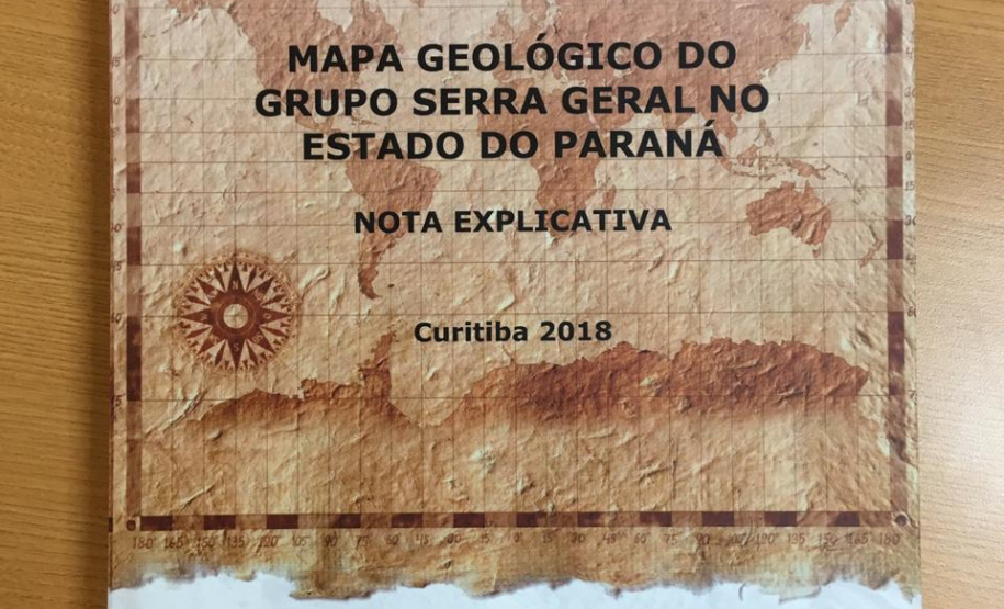 O Serviço Geológico do Brasil completou nesta terça-feira (29) 50 anos de atividades que foram comemorados no Paraná, em solenidade conjunta entre o Núcleo de Apoio Técnico de Curitiba e o Instituto de Terras, Cartografia e Geologia (ITCG). O Instituto apresentou os resultados do Mapeamento Geológico do Grupo Serra Geral no Paraná. Foto: Divulgação/SEDEST