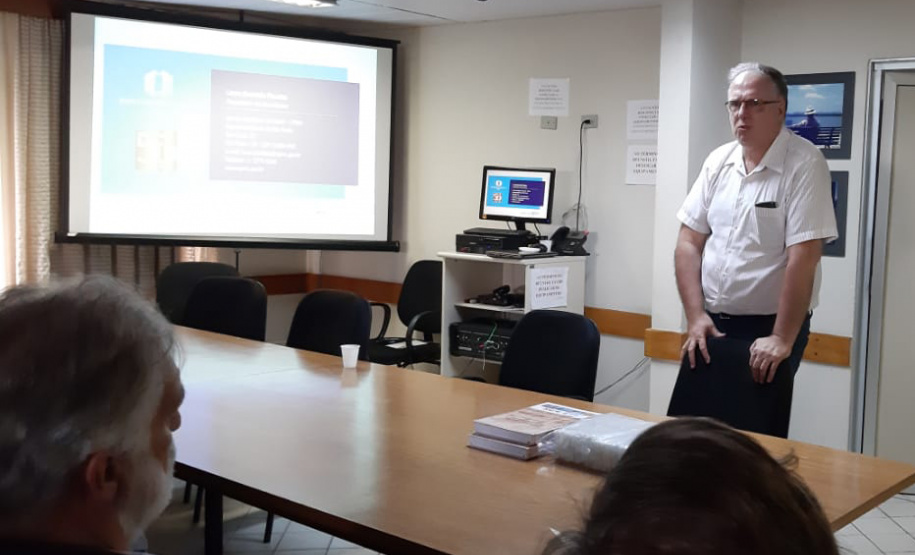 O Serviço Geológico do Brasil completou nesta terça-feira (29) 50 anos de atividades que foram comemorados no Paraná, em solenidade conjunta entre o Núcleo de Apoio Técnico de Curitiba e o Instituto de Terras, Cartografia e Geologia (ITCG). O Instituto apresentou os resultados do Mapeamento Geológico do Grupo Serra Geral no Paraná. Foto: Divulgação/SEDEST