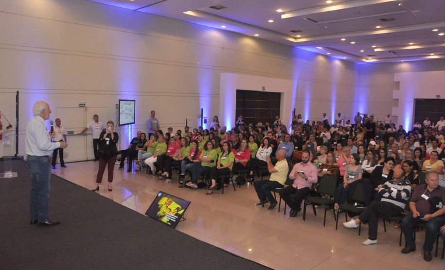 O trabalho realizado pela equipe da Sala do Empreendedor da prefeitura de Francisco Beltrão no atendimento de empreendedores e contratação de operações de microcrédito recebeu o primeiro lugar geral no Prêmio Fomento Paraná e Sebrae/PR de Microcrédito 2019