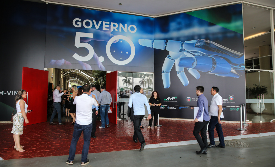 O governador Carlos Massa Ratinho Junior faz a abertura nesta quinta-feira (31),  do encontro de capacitação Governo 5.0 no Hotel Rafain Palace & Convention, em Foz do Iguaçu. Foz do Iguaçu, 17/10/2019 -  Foto: Geraldo Bubniak/AEN