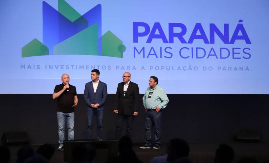 O Paraná tem o melhor desempenho de investimento público do Brasil. De acordo com o chefe da Casa Civil, Guto Silva, o Estado vai fechar 2019 com aplicações da ordem de R$ 1,5 bilhão, entre recursos do Tesouro e de empresas públicas. Foto: José Fernando Ogura/AEN
