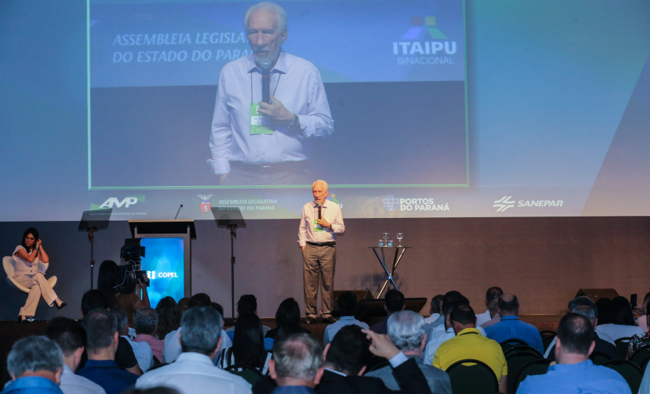 O vice-governador Darci Piana participa nesta sexta-feira (01), do encontro de capacitação Governo 5.0 no Hotel Rafain Palace & Convention, em Foz do Iguaçu. Foz do Iguaçu, 01/11/2019 - Foto: Geraldo Bubniak/AEN