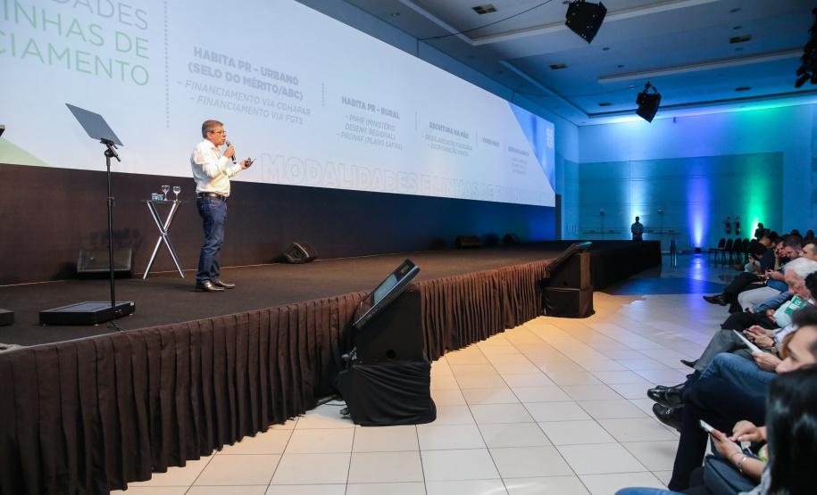 O diretor-presidente da Cohapar - Jorge Lange participa nesta sexta-feira (01),  do encontro de capacitação Governo 5.0 no Hotel Rafain Palace & Convention, em Foz do Iguaçu. Foz do Iguaçu, 01/11/2019 -  Foto: Geraldo Bubniak/AEN