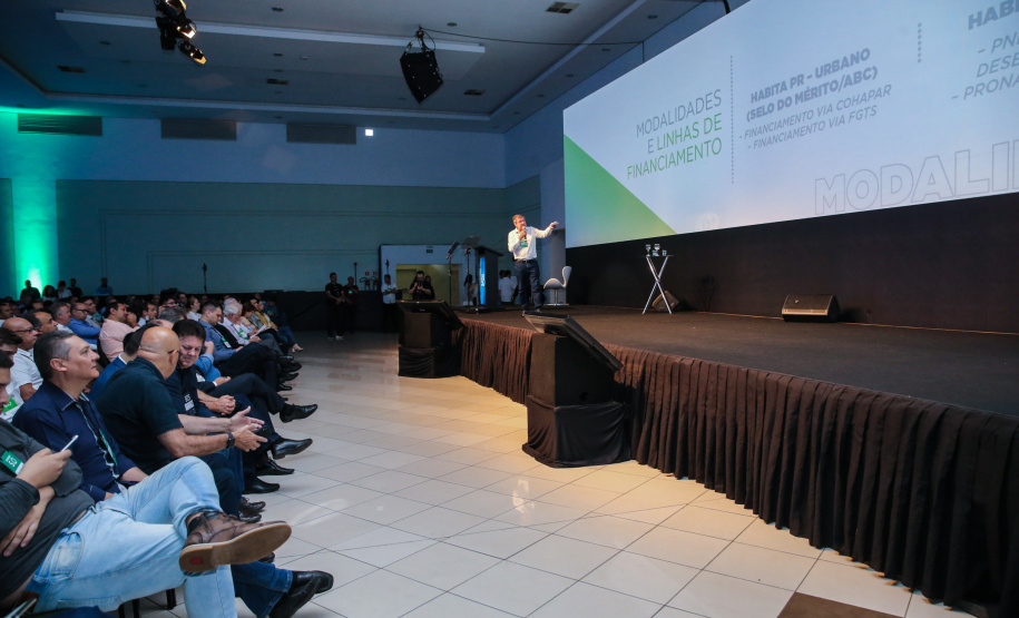 O diretor-presidente da Cohapar - Jorge Lange participa nesta sexta-feira (01),  do encontro de capacitação Governo 5.0 no Hotel Rafain Palace & Convention, em Foz do Iguaçu. Foz do Iguaçu, 01/11/2019 -  Foto: Geraldo Bubniak/AEN