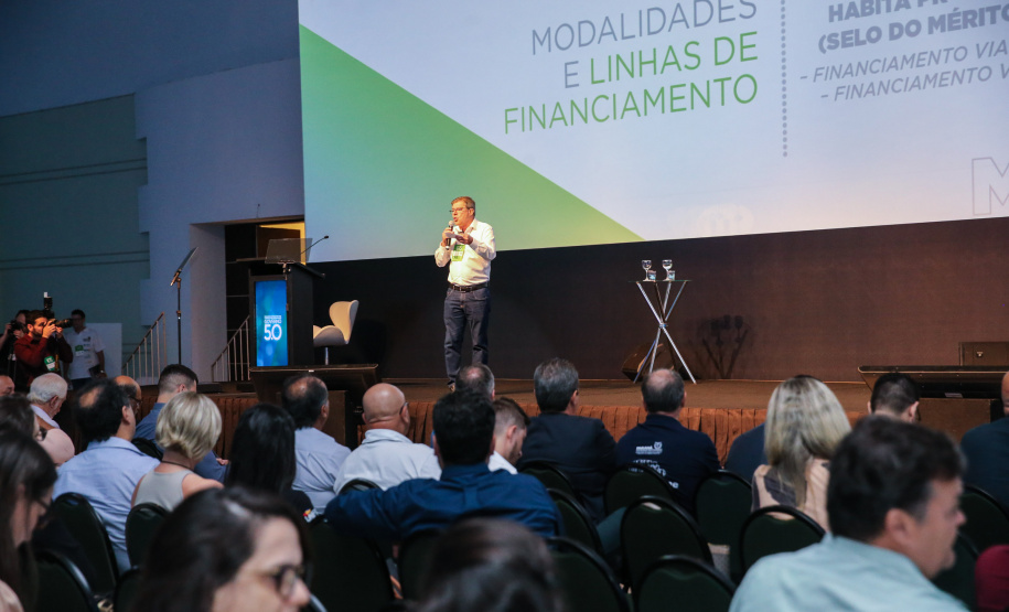O diretor-presidente da Cohapar - Jorge Lange participa nesta sexta-feira (01),  do encontro de capacitação Governo 5.0 no Hotel Rafain Palace & Convention, em Foz do Iguaçu. Foz do Iguaçu, 01/11/2019 -  Foto: Geraldo Bubniak/AEN