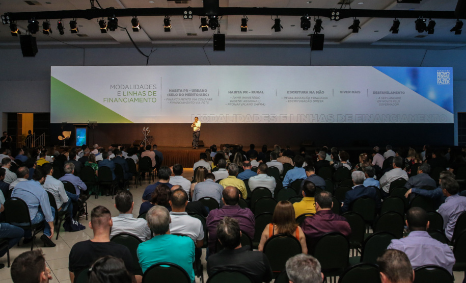 O diretor-presidente da Cohapar - Jorge Lange participa nesta sexta-feira (01),  do encontro de capacitação Governo 5.0 no Hotel Rafain Palace & Convention, em Foz do Iguaçu. Foz do Iguaçu, 01/11/2019 -  Foto: Geraldo Bubniak/AEN