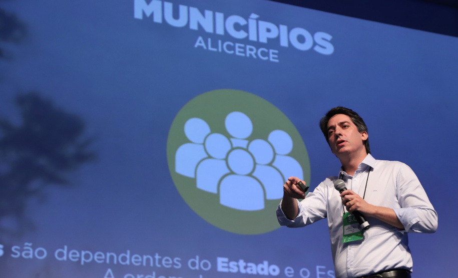 O secretário do Planejamento e Projetos Estruturantes - Valdemar Bernardo Jorge participa nesta sexta-feira (01), do encontro de capacitação Governo 5.0 no Hotel Rafain Palace & Convention, em Foz do Iguaçu. Foz do Iguaçu, 01/11/2019 - Foto: José Fernando Ogura/AEN