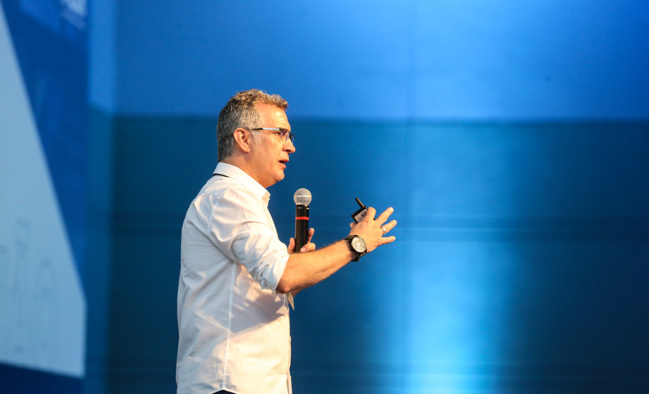 O secretário da Comunicação e Cultura, Hudson José, participa nesta sexta-feira (01),  do encontro de capacitação Governo 5.0 no Hotel Rafain Palace & Convention, em Foz do Iguaçu. Foz do Iguaçu, 01/11/2019 -  Foto: Geraldo Bubniak/AEN