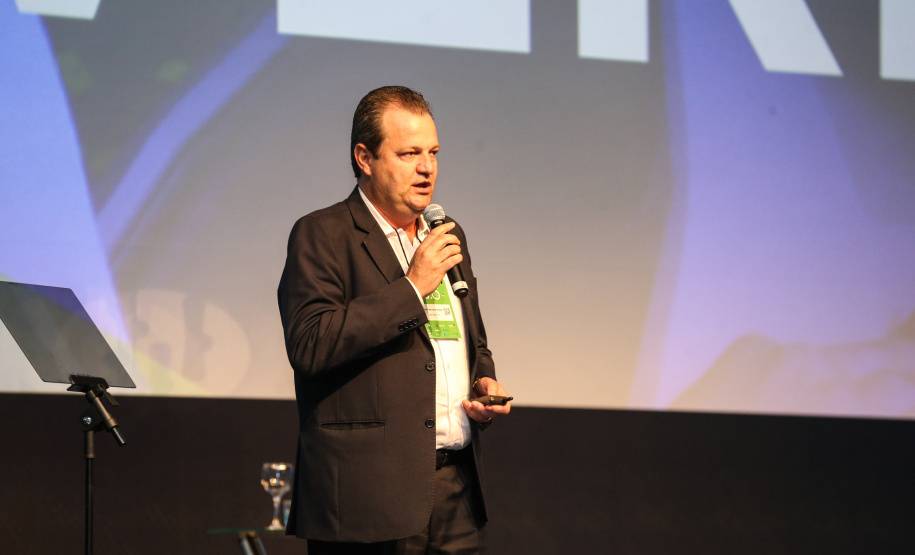 O superintendente de Ciência, Tecnologia e Ensino Superior Aldo Bonna, participa nesta sexta-feira (01),  do encontro de capacitação Governo 5.0 no Hotel Rafain Palace & Convention, em Foz do Iguaçu. Foz do Iguaçu, 01/11/2019 -  Foto: Geraldo Bubniak/AEN