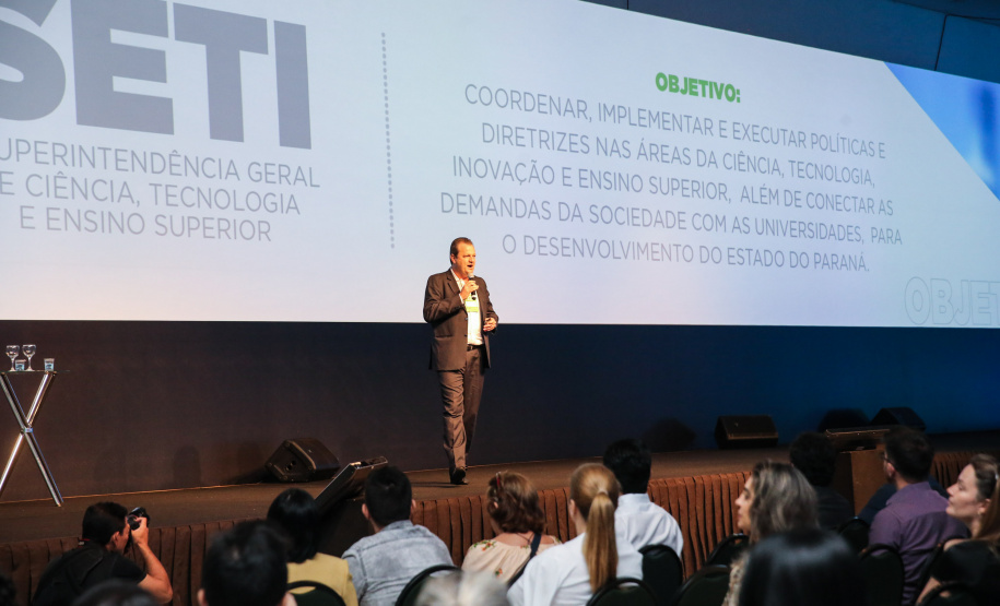 O superintendente de Ciência, Tecnologia e Ensino Superior Aldo Bonna, participa nesta sexta-feira (01),  do encontro de capacitação Governo 5.0 no Hotel Rafain Palace & Convention, em Foz do Iguaçu. Foz do Iguaçu, 01/11/2019 -  Foto: Geraldo Bubniak/AEN