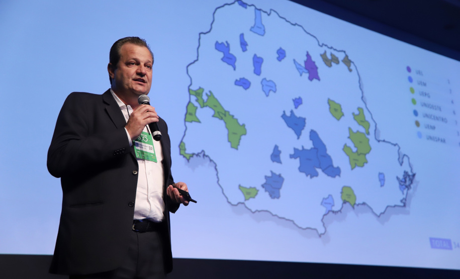 O superintendente de Ciência, Tecnologia e Ensino Superior Aldo Bonna, participa nesta sexta-feira (01), do encontro de capacitação Governo 5.0 no Hotel Rafain Palace & Convention, em Foz do Iguaçu. Foz do Iguaçu, 01/11/2019 - Foto: José Fernando Ogura/AEN