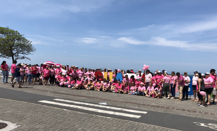 Paraná Rosa chega ao fim com a mobilização de mais de 40 mil pessoas. Foto:Valdelino Pontes