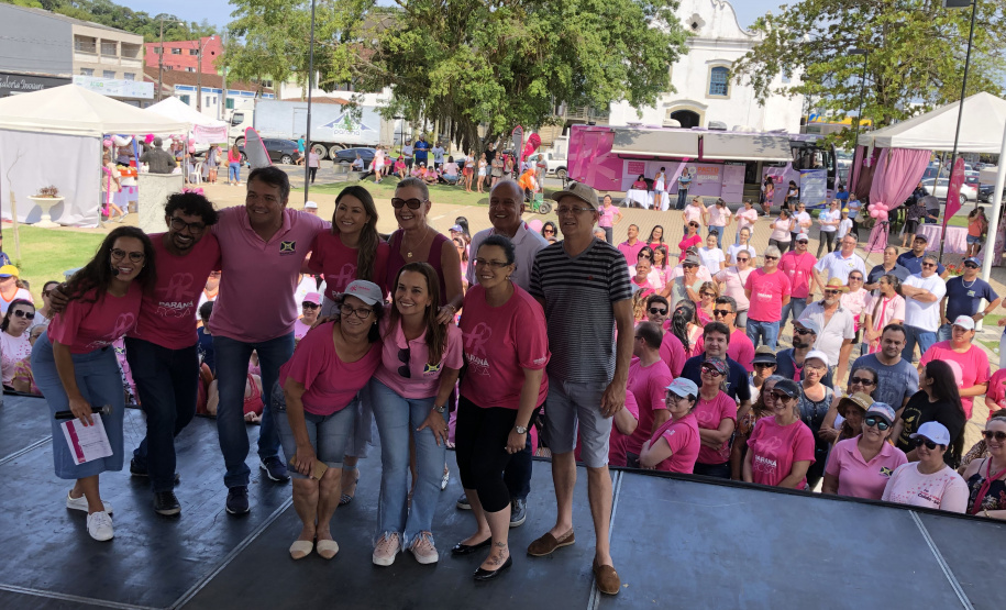 Paraná Rosa chega ao fim com a mobilização de mais de 40 mil pessoas. Foto:Valdelino Pontes