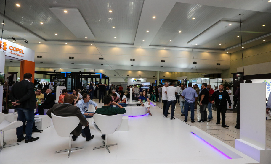 Stands das secretarias nesta quinta-feira (31),  no encontro de capacitação Governo 5.0 no Hotel Rafain Palace & Convention, em Foz do Iguaçu. Foz do Iguaçu, 31/10/2019 -  Foto: Geraldo Bubniak/AEN