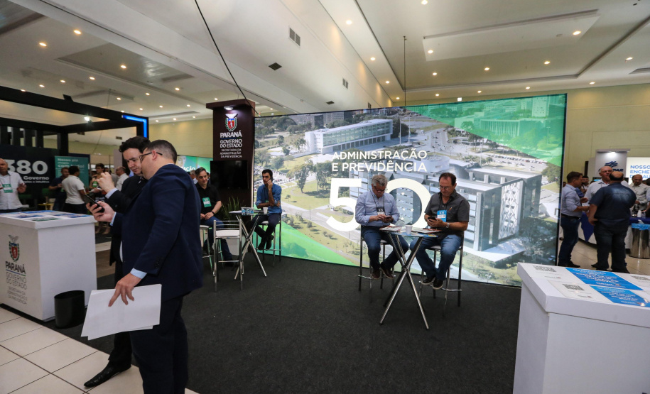 Stands das secretarias nesta quinta-feira (31),  no encontro de capacitação Governo 5.0 no Hotel Rafain Palace & Convention, em Foz do Iguaçu. Foz do Iguaçu, 31/10/2019 -  Foto: Geraldo Bubniak/AEN