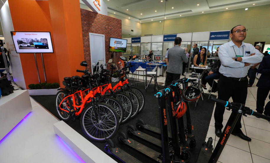 Stands das secretarias nesta quinta-feira (31),  no encontro de capacitação Governo 5.0 no Hotel Rafain Palace & Convention, em Foz do Iguaçu. Foz do Iguaçu, 31/10/2019 -  Foto: Geraldo Bubniak/AEN