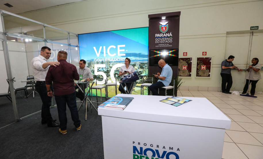 Stands das secretarias nesta quinta-feira (31),  no encontro de capacitação Governo 5.0 no Hotel Rafain Palace & Convention, em Foz do Iguaçu. Foz do Iguaçu, 31/10/2019 -  Foto: Geraldo Bubniak/AEN