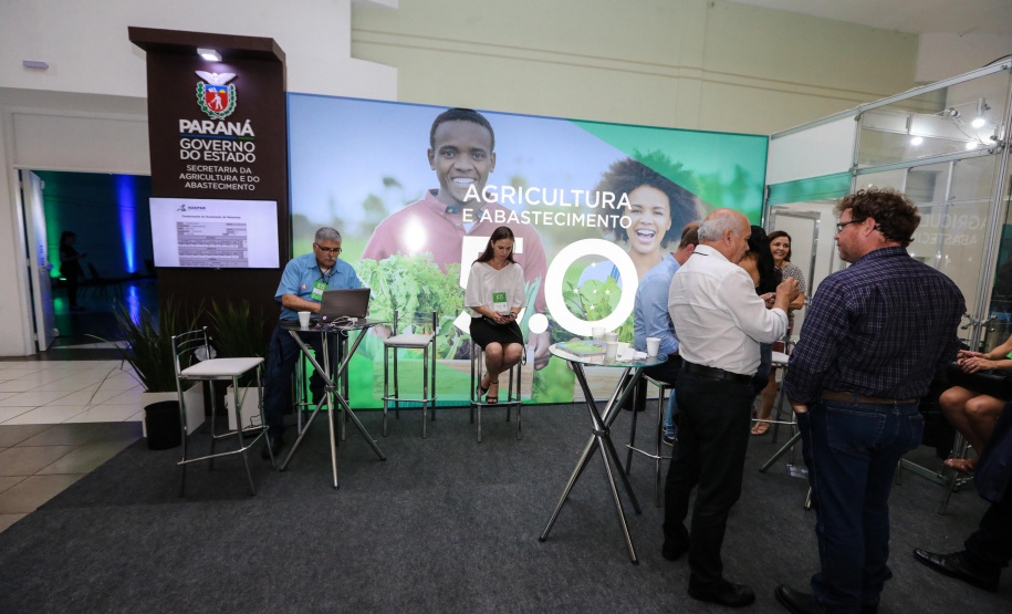 Stands das secretarias nesta quinta-feira (31),  no encontro de capacitação Governo 5.0 no Hotel Rafain Palace & Convention, em Foz do Iguaçu. Foz do Iguaçu, 31/10/2019 -  Foto: Geraldo Bubniak/AEN