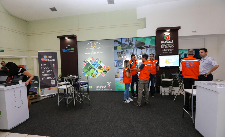 Stands das secretarias nesta quinta-feira (31),  no encontro de capacitação Governo 5.0 no Hotel Rafain Palace & Convention, em Foz do Iguaçu. Foz do Iguaçu, 31/10/2019 -  Foto: Geraldo Bubniak/AEN