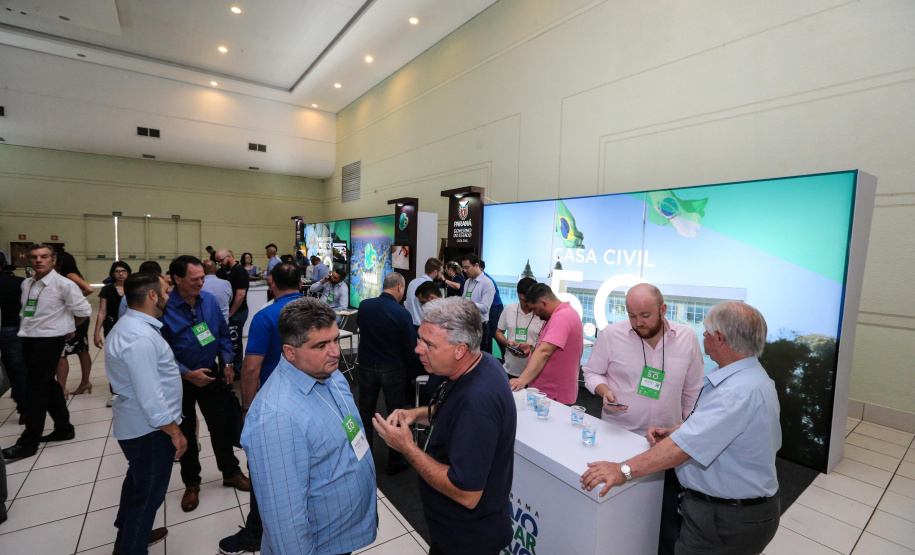 Stands das secretarias nesta quinta-feira (31),  no encontro de capacitação Governo 5.0 no Hotel Rafain Palace & Convention, em Foz do Iguaçu. Foz do Iguaçu, 31/10/2019 -  Foto: Geraldo Bubniak/AEN