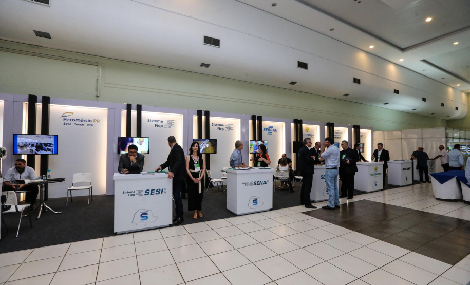 Stands das secretarias nesta quinta-feira (31),  no encontro de capacitação Governo 5.0 no Hotel Rafain Palace & Convention, em Foz do Iguaçu. Foz do Iguaçu, 31/10/2019 -  Foto: Geraldo Bubniak/AEN