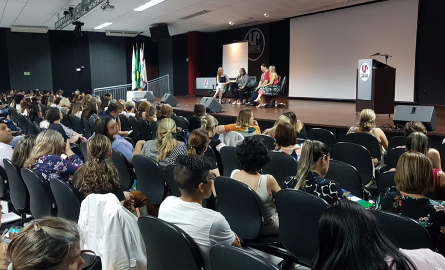 A Secretaria de Estado da Saúde (Sesa) iniciou nesta sexta-feira (1), encontros Macrorregionais para qualificação da atenção materno-infantil. O primeiro evento está sendo realizado em Cascavel, Região Oeste do Estado. Foto: Divulgação/SESA