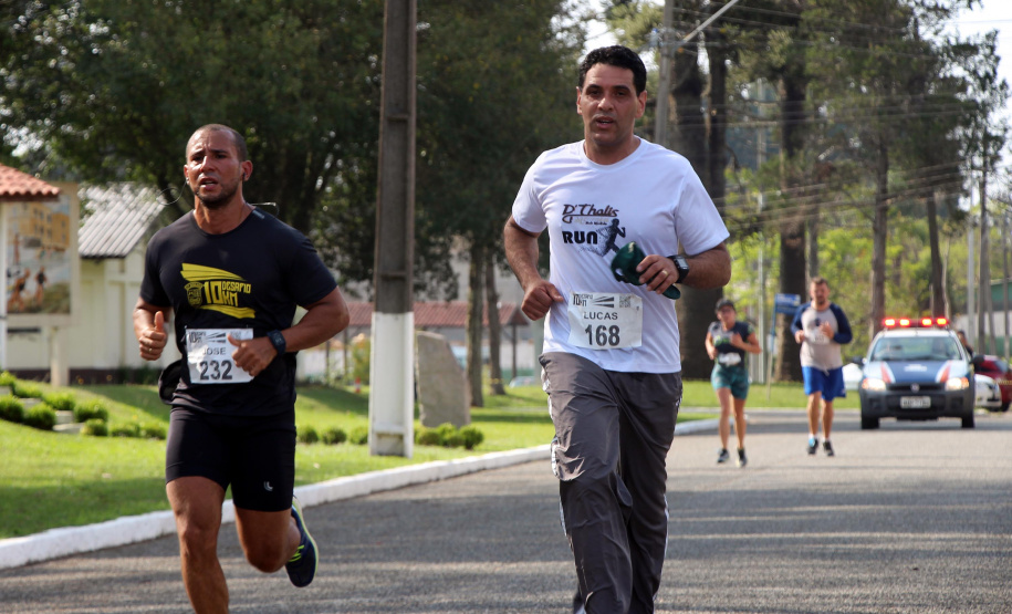 Dezenas de atletas participam do Desafio 10 Km do 17º Batalhão de Polícia Militar. Foto:Soldado Ismael Ponchio