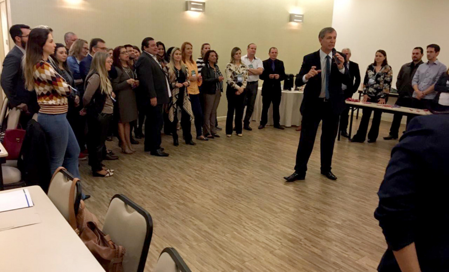 O Governo do Paraná vai melhorar o contato com o cidadão pelas mais de 70 ouvidorias distribuídas em secretarias e empresas estaduais, incluídas as instituições de ensino superior. A Controladoria-Geral do Estado reuniu nesta semana o primeiro encontro com representantes da área de vários órgãos públicos e vai propor a criação de um conselho consultivo para casos de maior complexidade. Curitiba, 07/11/2019 - Divulgação/CGE