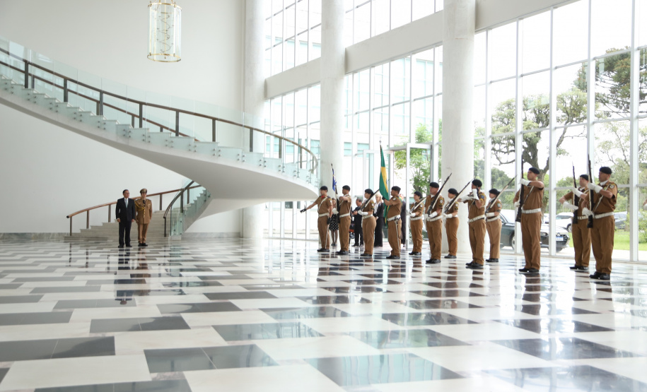 Vice-governador Darci Piana recebe o embaixador da República da Indonésia, Edi Yusup. 07/11/2019 Foto: José Fernando Ogura/AEN