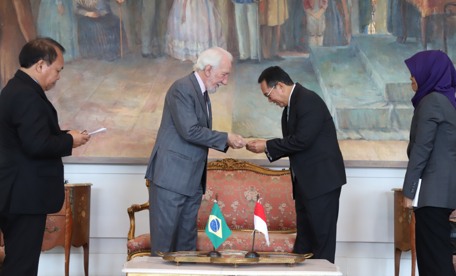 Vice-governador Darci Piana recebe o embaixador da República da Indonésia, Edi Yusup. 07/11/2019 Foto: José Fernando Ogura/AEN