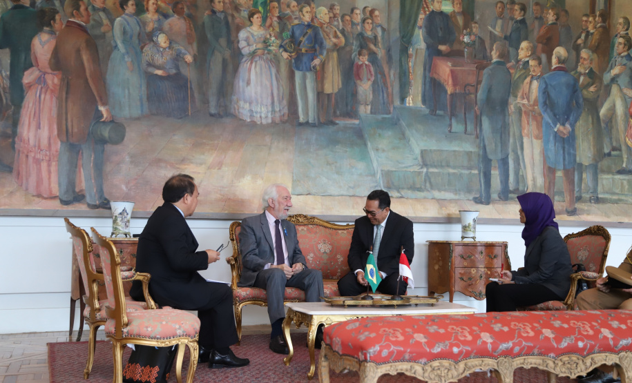 Vice-governador Darci Piana recebe o embaixador da República da Indonésia, Edi Yusup. 07/11/2019 Foto: José Fernando Ogura/AEN