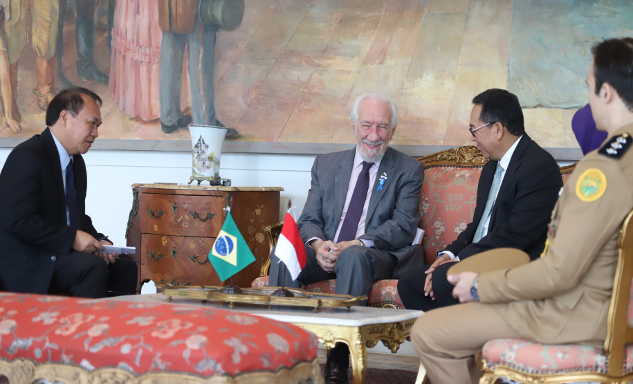 Vice-governador Darci Piana recebe o embaixador da República da Indonésia, Edi Yusup. 07/11/2019 Foto: José Fernando Ogura/AEN