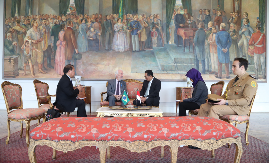 Vice-governador Darci Piana recebe o embaixador da República da Indonésia, Edi Yusup. 07/11/2019 Foto: José Fernando Ogura/AEN