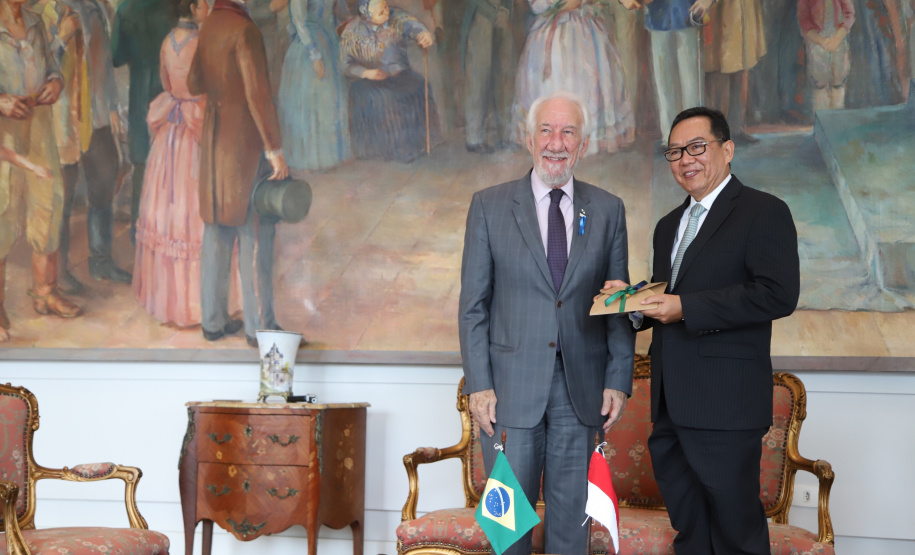 Vice-governador Darci Piana recebe o embaixador da República da Indonésia, Edi Yusup. 07/11/2019 Foto: José Fernando Ogura/AEN