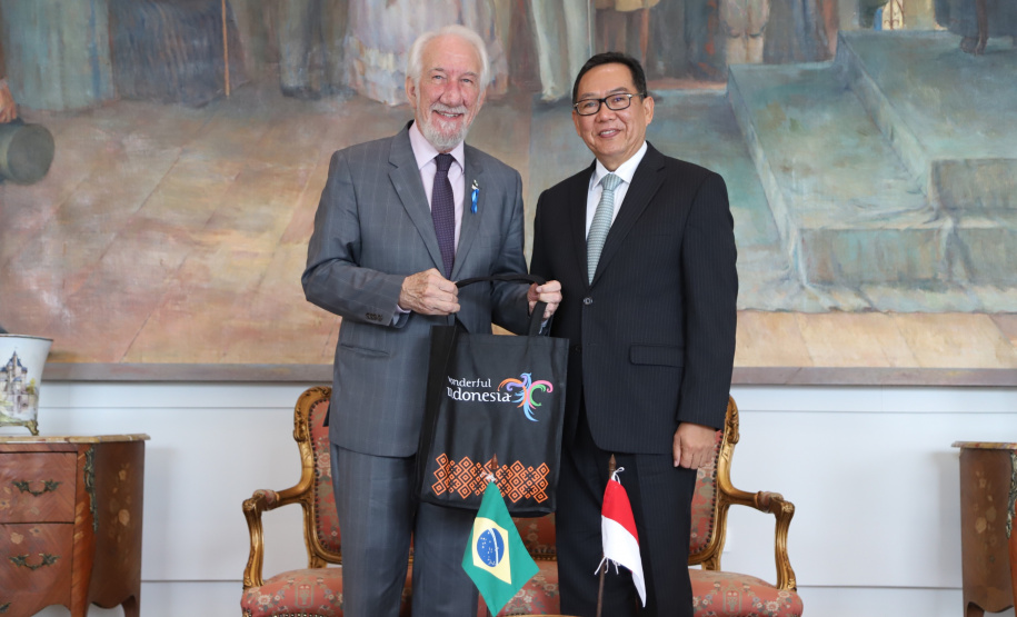 Vice-governador Darci Piana recebe o embaixador da República da Indonésia, Edi Yusup. 07/11/2019 Foto: José Fernando Ogura/AEN