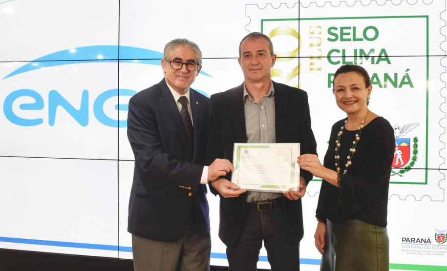 O Prêmio Selo Clima Paraná 2019 foi entregue nesta quinta-feira (07) a 36 empresas que, voluntariamente, decidiram medir, divulgar e reduzir as emissões de gases de efeito estufa, causadores do aquecimento global e das mudanças climáticas. O mais importante deles é o dióxido de carbono (CO2). Foto: Denis Ferreira Netto/AEN