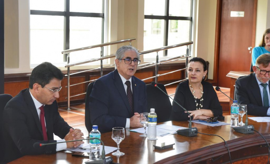 O Prêmio Selo Clima Paraná 2019 foi entregue nesta quinta-feira (07) a 36 empresas que, voluntariamente, decidiram medir, divulgar e reduzir as emissões de gases de efeito estufa, causadores do aquecimento global e das mudanças climáticas. O mais importante deles é o dióxido de carbono (CO2). Foto: Denis Ferreira Netto/AEN