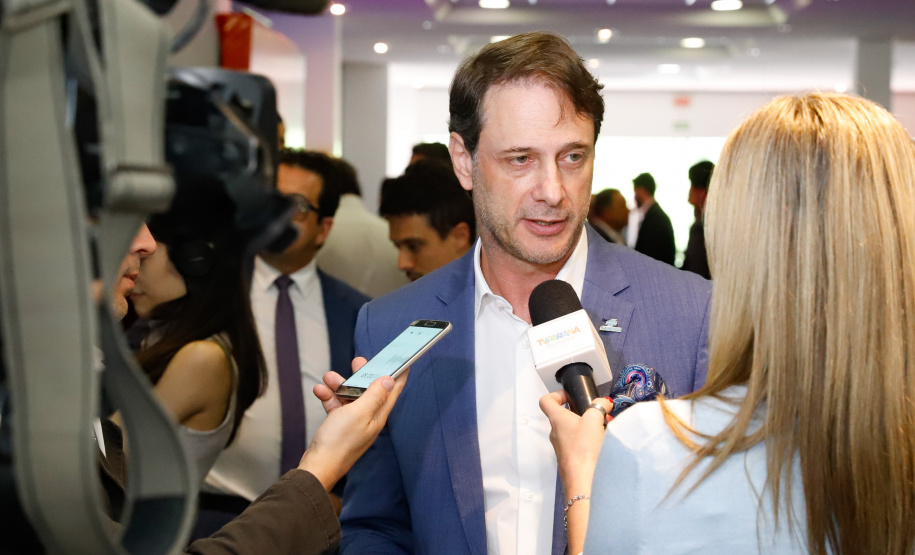 O governador Carlos Massa Ratinho Junior participa do evento de premiação das 500 maiores empresas do Sul.