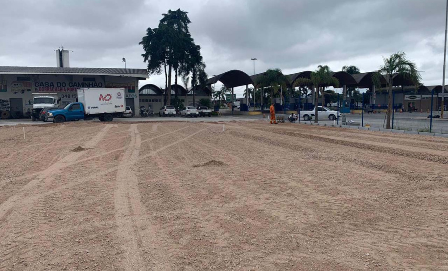 A Ceasa de Curitiba começa na semana que vem as obras para recuperação da pavimentação de bloquetes e asfáltica, entre outras prestações de serviços de engenharia. Ao todo serão refeitos 46.582 metros quadrados de pavimentação na unidade.
Curitiba, 08-11-2019 - Foto: Divulgação/CEASA