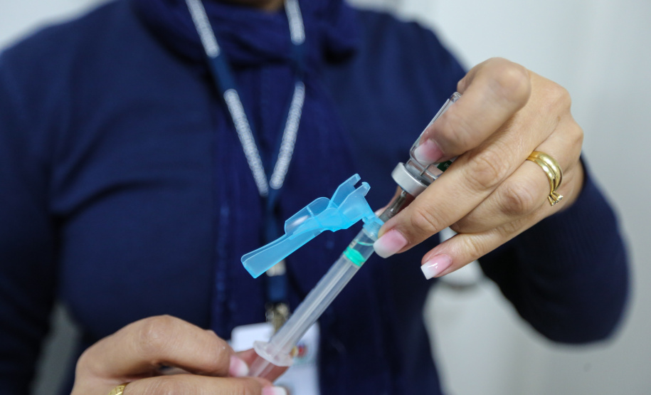 O Governo do Estado, por meio da Secretaria da Saúde do Paraná promove nesta semana o 1º. Seminário Estadual sobre Imunização, que reunirá, de forma inédita, profissionais envolvidos com o processo de vacinação e da saúde materno infantil. Coordenado pela Divisão de Vigilância do Programa de Imunização, o evento começa nesta terça-feira e segue até quarta-feira (dias 12, 13 e 14). Foto: Geraldo Bubniak/AEN