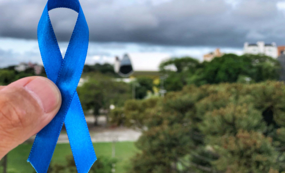 Novembro Azul é a referência ao mês dedicado à mobilização contra o câncer de próstata, a segunda maior causa de mortes pela doença entre os homens no Brasil. Mas um fato muitas vezes relegado a segundo plano na mobilização do mês anterior (Outubro Rosa), e que também merece atenção, é que os homens são acometidos, também pelo câncer de mama.Foto: José Fernando Ogura/AEN