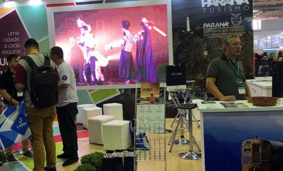 A Paraná Turismo esteve presente no Festuris Gramado – Feira Internacional de Turismo em sua 31ª edição, que começou na sexta feira (7), e terminou neste domingo (10). A Paraná Turismo teve um estande compartilhado com o Instituto Municipal de Turismo de Curitiba de 42 metros, em um dos principais locais do complexo.Foto: Divulgação/Paraná Turismo